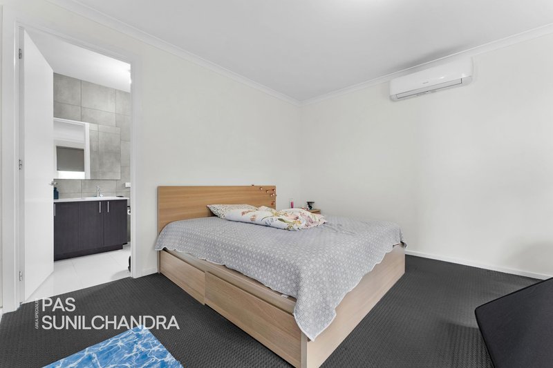 Photo - 1/812 High St Road, Glen Waverley VIC 3150 - Image 3