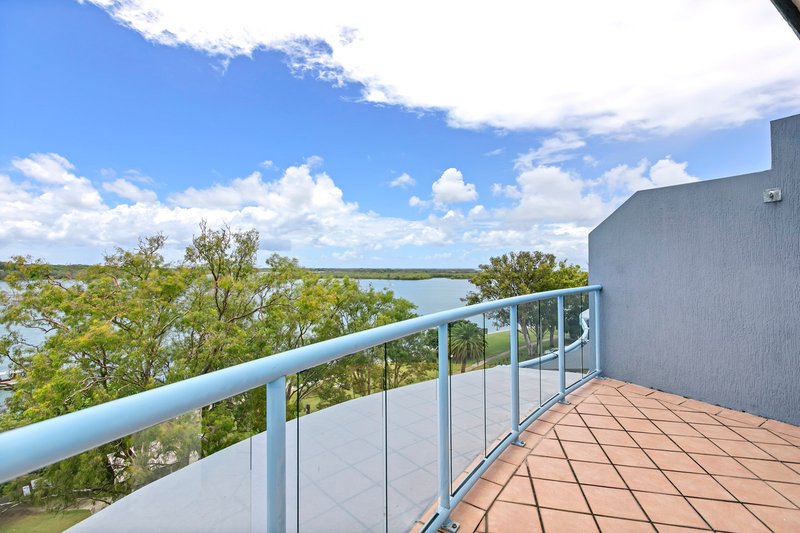 Photo - 18/12 Picnic Point Esplanade, Maroochydore QLD 4558 - Image 17