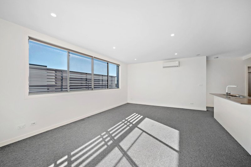 Photo - 18/120 John Gorton Drive, Coombs ACT 2611 - Image 5