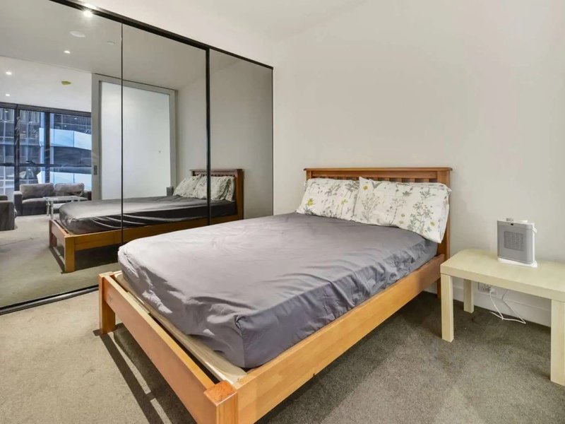 Photo - 1812/155 Franklin Street, Melbourne VIC 3000 - Image 4