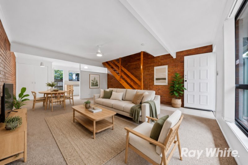 Photo - 18/123 Barbaralla Drive, Springwood QLD 4127 - Image 1
