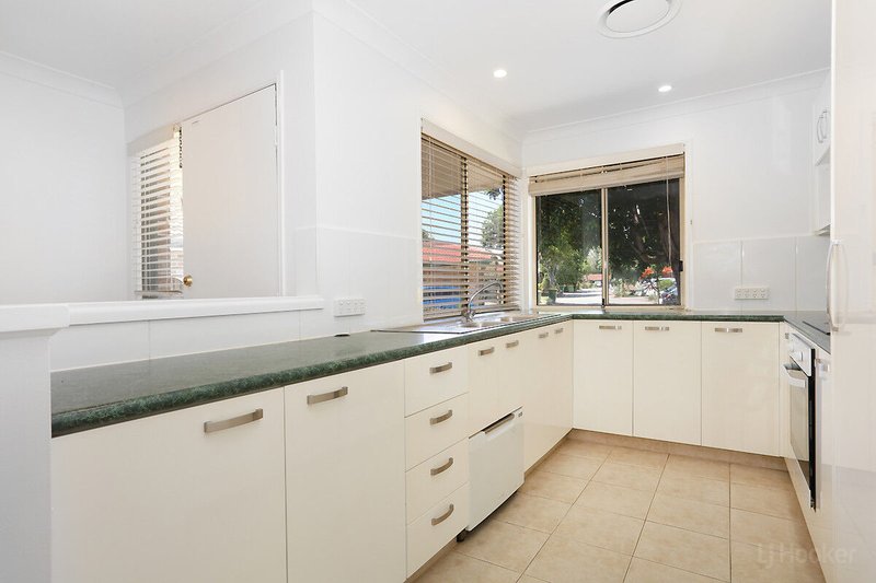 Photo - 18/125 Hansford Road, Coombabah QLD 4216 - Image 7