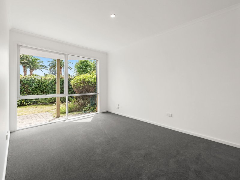 Photo - 18/128-130 Beach Road, Parkdale VIC 3195 - Image 7