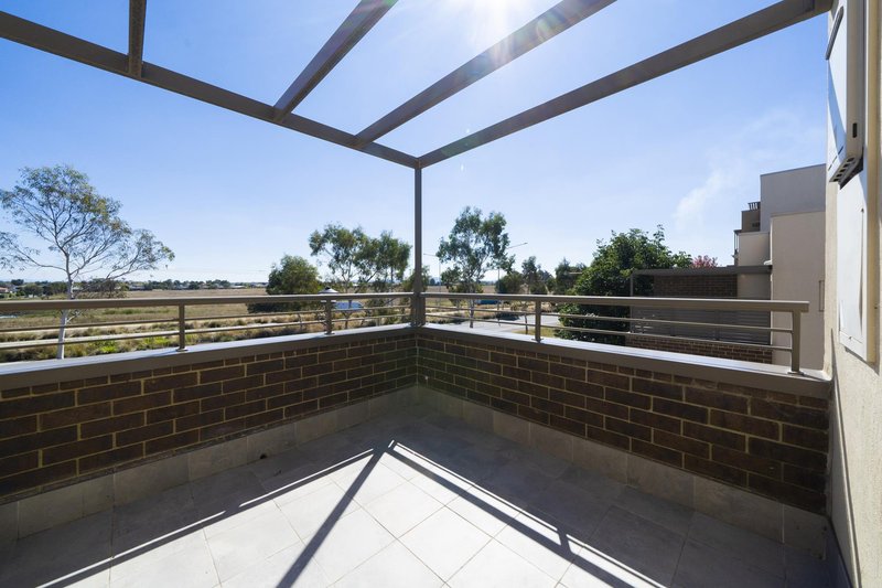 Photo - 18/128 Flemington Road, Harrison ACT 2914 - Image 6