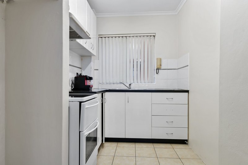 Photo - 18/13 Forbes , Warwick Farm NSW 2170 - Image 6