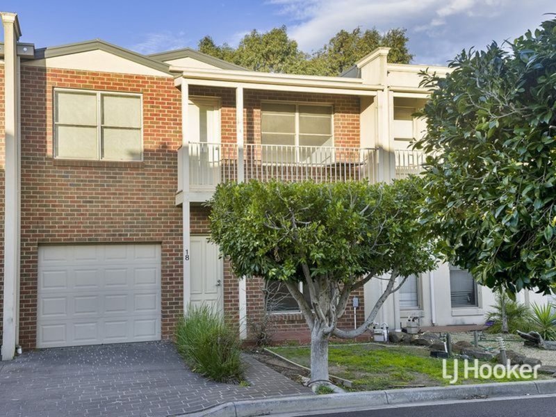 18/14 Mickleton Grove, Point Cook VIC 3030