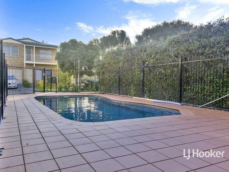 Photo - 18/14 Mickleton Grove, Point Cook VIC 3030 - Image 8