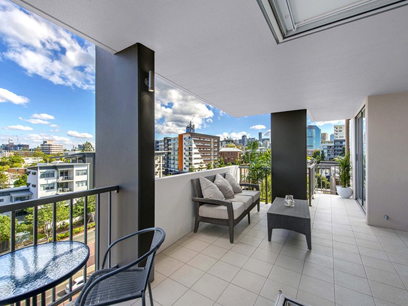 Photo - 18/153 Lambert Street, Kangaroo Point QLD 4169 - Image 4