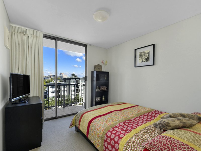 Photo - 18/153 Lambert Street, Kangaroo Point QLD 4169 - Image 12