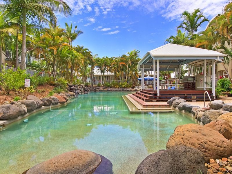 Photo - 18/16 Crescent Ave , Mermaid Beach QLD 4218 - Image 2