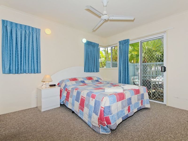 Photo - 18/16 Crescent Ave , Mermaid Beach QLD 4218 - Image 6