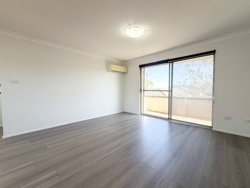 Photo - 18/165-169 Derby Street, Penrith NSW 2750 - Image 2