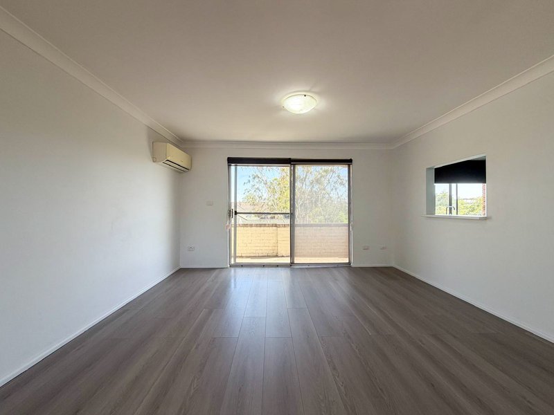 Photo - 18/165-169 Derby Street, Penrith NSW 2750 - Image 4