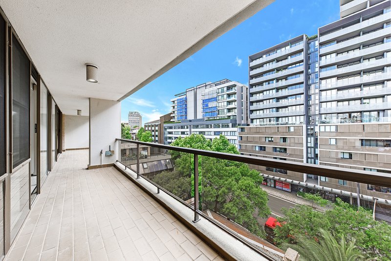 Photo - 18/172 Pacific Highway, North Sydney NSW 2060 - Image 2