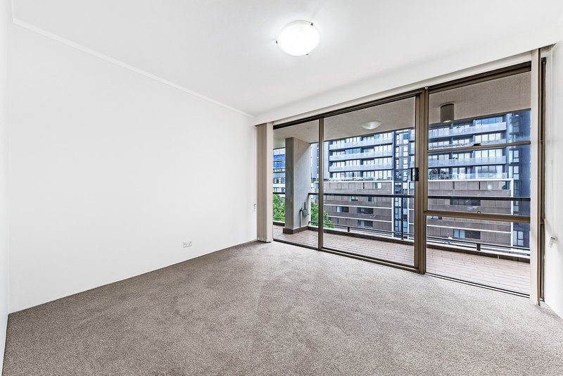 Photo - 18/172 Pacific Highway, North Sydney NSW 2060 - Image 4