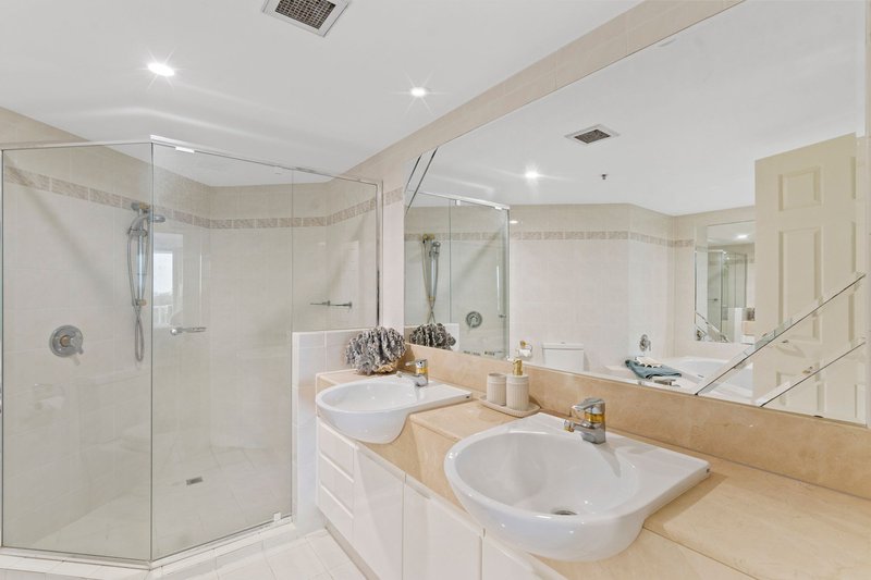 Photo - 18/177 Old Burleigh Road, Broadbeach QLD 4218 - Image 10