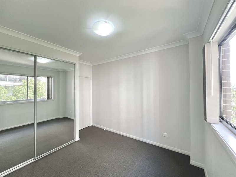 Photo - 18/18-22 Castlereagh Street, Liverpool NSW 2170 - Image 5