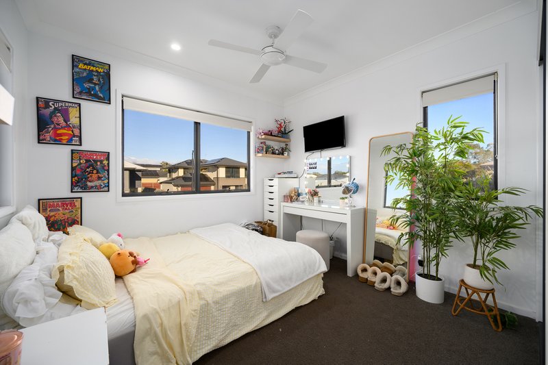 Photo - 18/18 Foreshore Street, Coomera QLD 4209 - Image 9