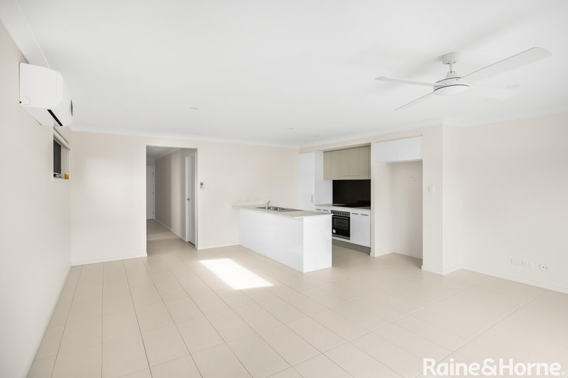 Photo - 18/188 Gainsborough Drive, Pimpama QLD 4209 - Image 5