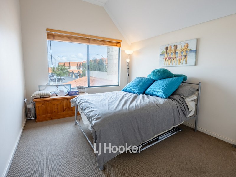 Photo - 18/19-27 Spinnaker Boulevard, Geographe WA 6280 - Image 8