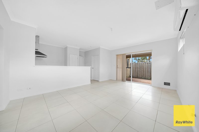 Photo - 181C Balga Avenue, Balga WA 6061 - Image 5