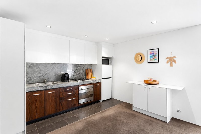 Photo - 18/2-4 Frances Street, Randwick NSW 2031 - Image 2