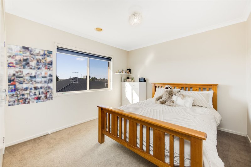 Photo - 182 Barnes Boulevard, Horsham VIC 3400 - Image 14