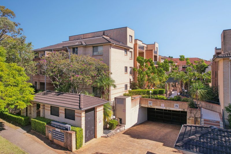 Photo - 18/2 Conie Avenue, Baulkham Hills NSW 2153 - Image 3