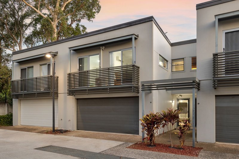 Photo - 18/2 Diamantina Street, Calamvale QLD 4116 - Image 1