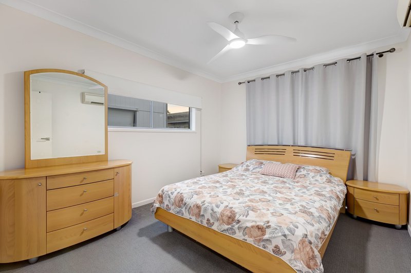 Photo - 18/2 Diamantina Street, Calamvale QLD 4116 - Image 11