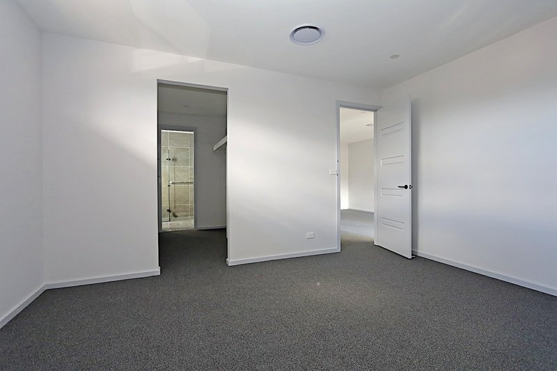 Photo - 1/82 Doonmore Street, Penrith NSW 2750 - Image 7