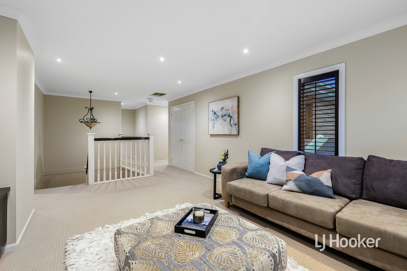 Photo - 182 Dunnings Road, Point Cook VIC 3030 - Image 11