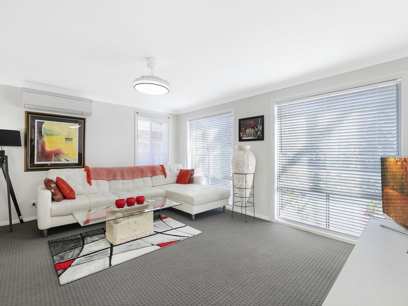 Photo - 1/82 Goobarabah Avenue, Lake Haven NSW 2263 - Image 3