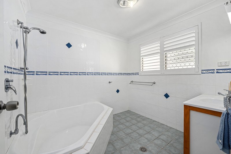 Photo - 182 Granite Street, Port Macquarie NSW 2444 - Image 11