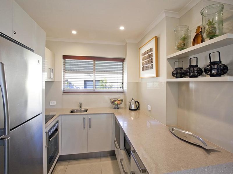 Photo - 18/2 Hastings Street, Noosa Heads QLD 4567 - Image 3