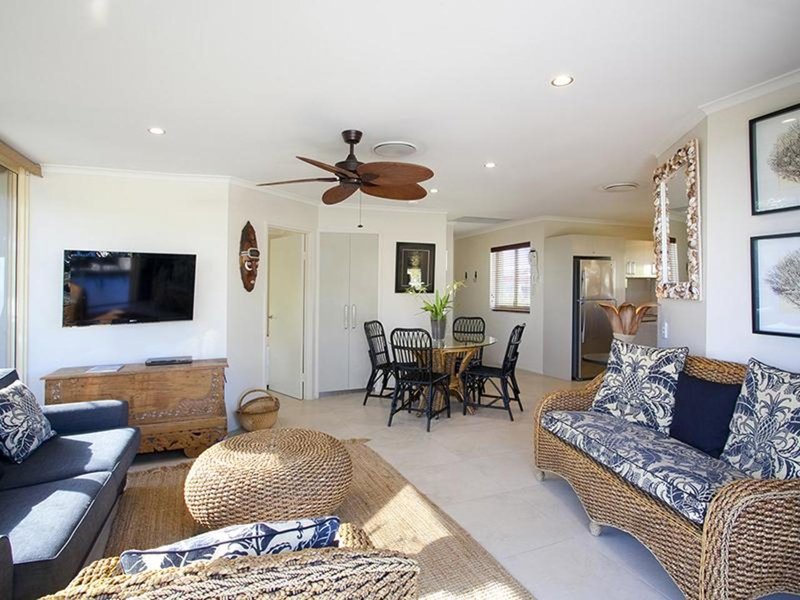 Photo - 18/2 Hastings Street, Noosa Heads QLD 4567 - Image 5