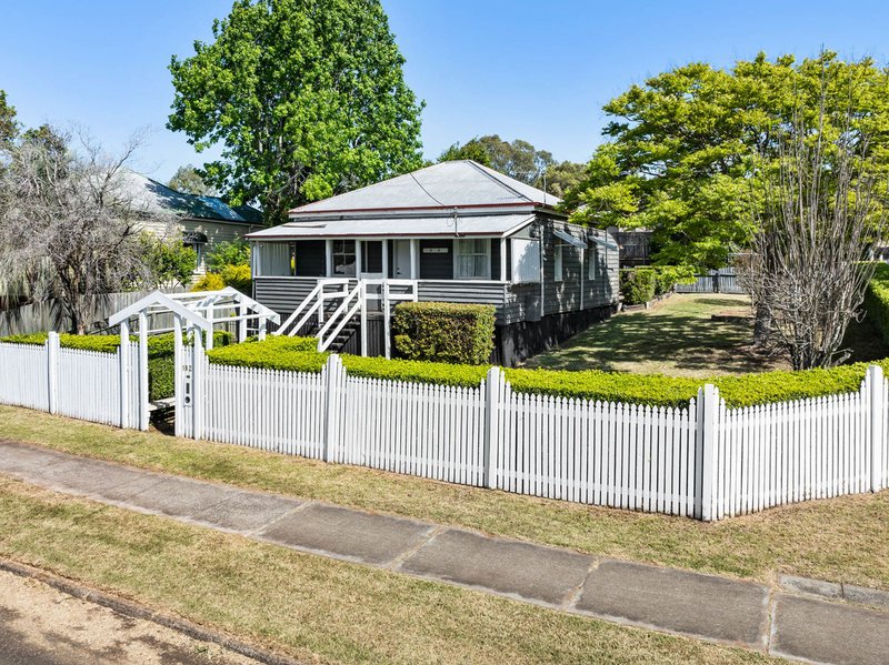 182 Jellicoe Street, Newtown QLD 4350