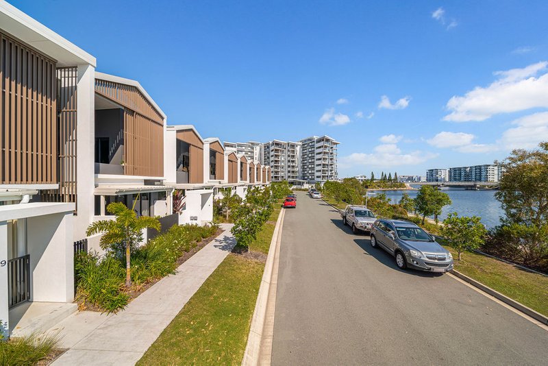 18/2 Mantra Esplanade, Birtinya QLD 4575