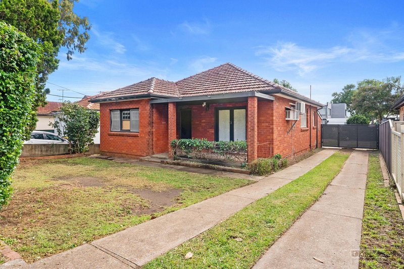 Photo - 182 Marco Avenue, Panania NSW 2213 - Image 1