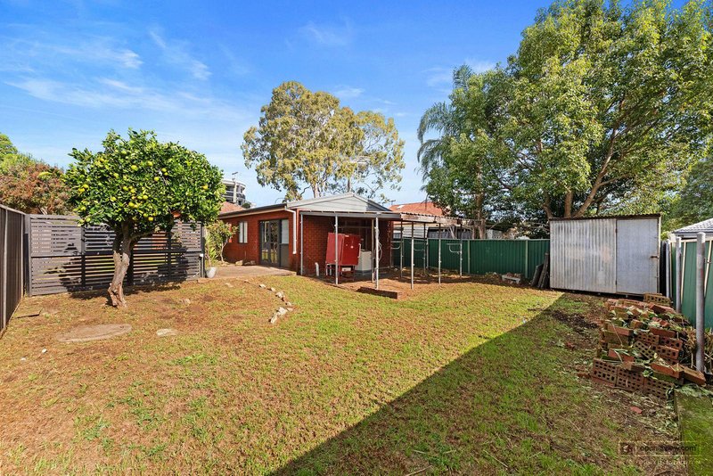 Photo - 182 Marco Avenue, Panania NSW 2213 - Image 3