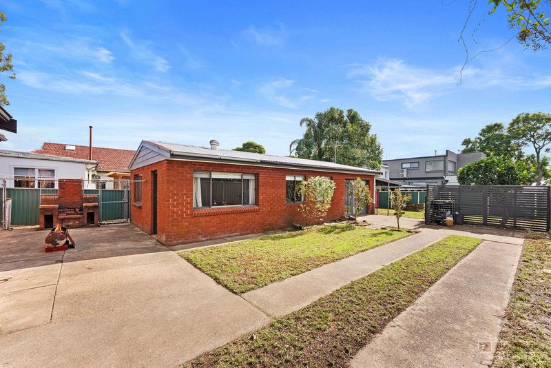 Photo - 182 Marco Avenue, Panania NSW 2213 - Image 5