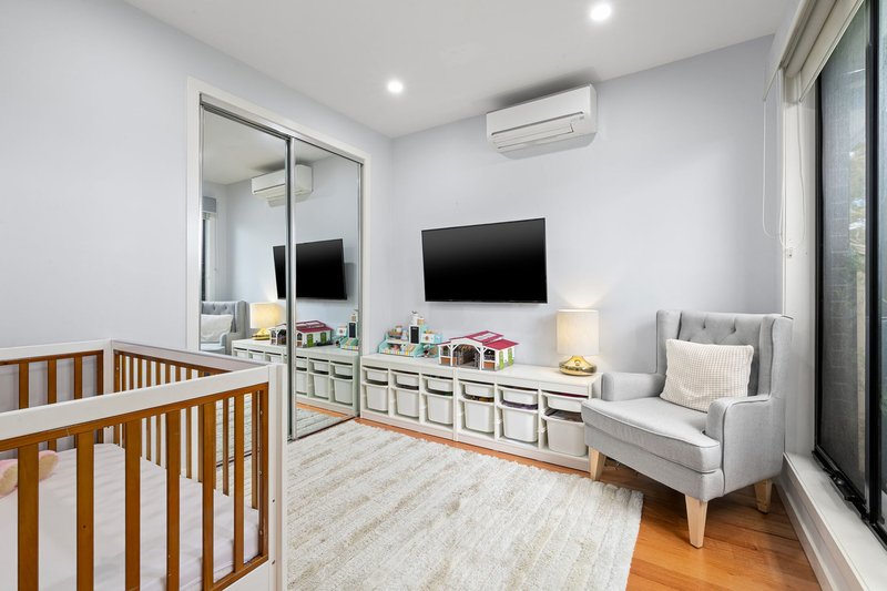 Photo - 182 Mill Park Drive, Mill Park VIC 3082 - Image 6