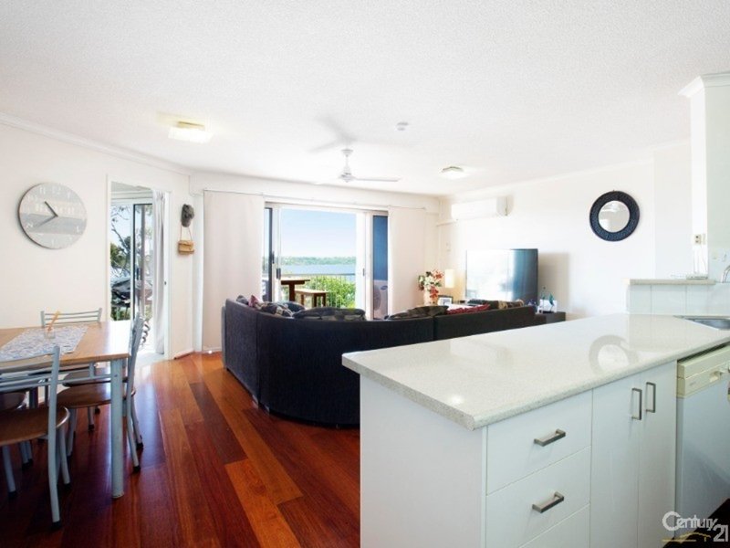 Photo - 18/2 Picnic Point Esplanade, Maroochydore QLD 4558 - Image 5