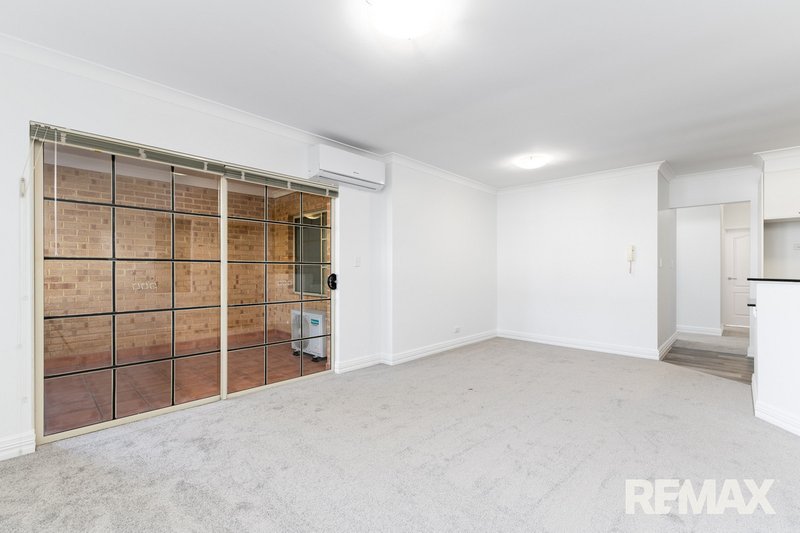 Photo - 18/2 Plaistow Street, Joondalup WA 6027 - Image 9