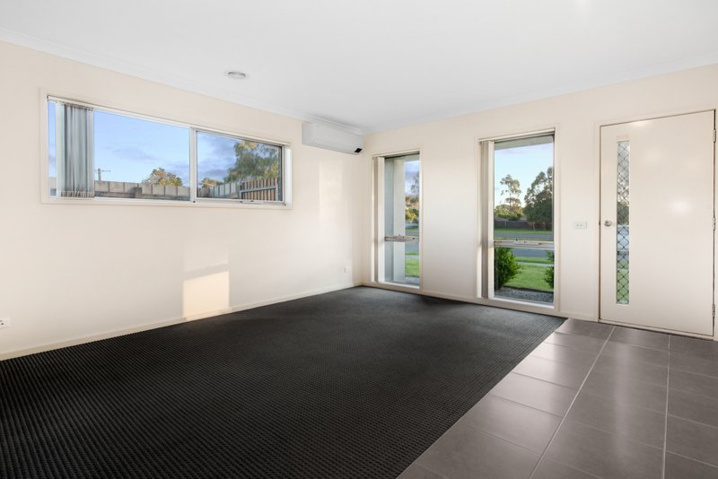 Photo - 182 Princes Highway, Pakenham VIC 3810 - Image 2