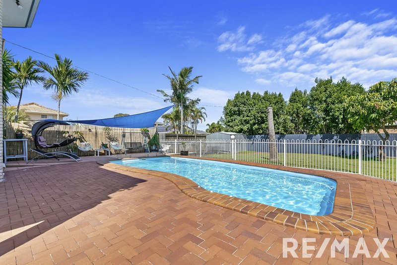 Photo - 182 Pulgul Street, Urangan QLD 4655 - Image 2