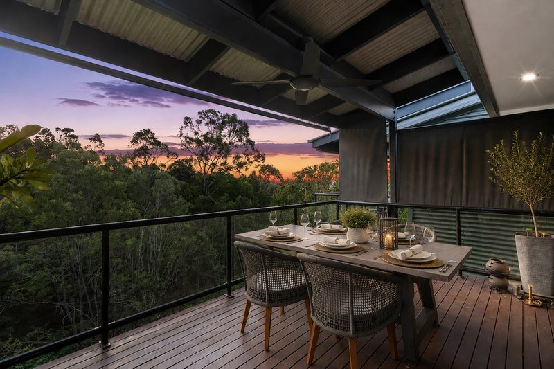 Photo - 18/2 Ridgeline Way, Highland Park QLD 4211 - Image 2