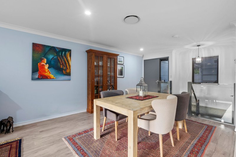 Photo - 18/2 Ridgeline Way, Highland Park QLD 4211 - Image 7