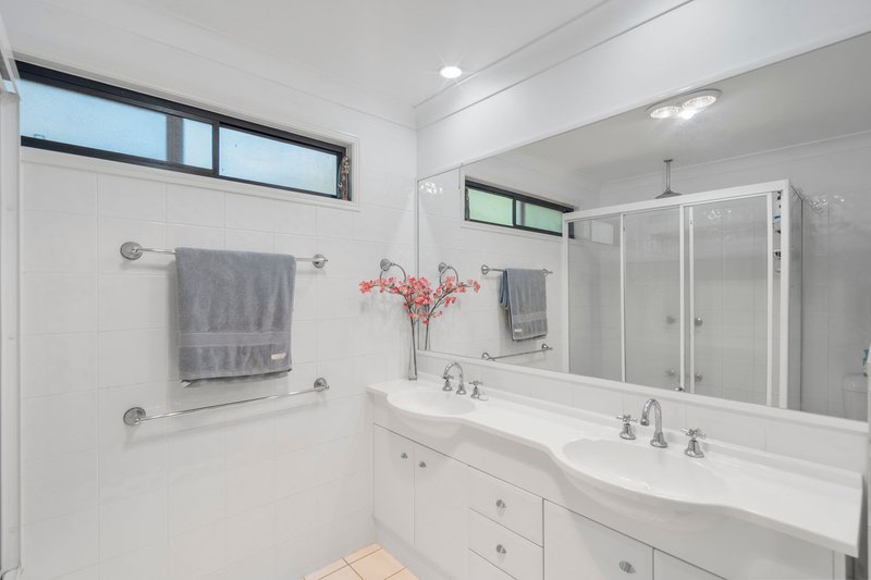 Photo - 18/2 Ridgeline Way, Highland Park QLD 4211 - Image 18