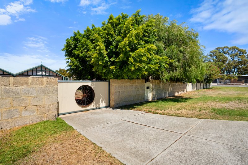 Photo - 182 Safety Bay Road, Safety Bay WA 6169 - Image 32
